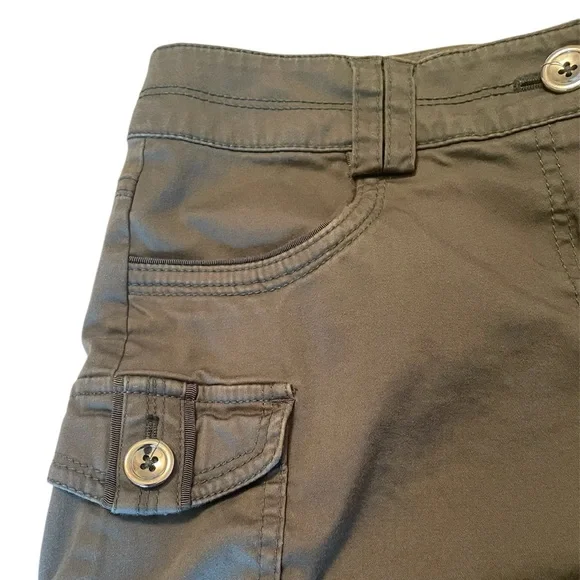 WHBM Army Green Cargo Shorts - Picture 2 of 9